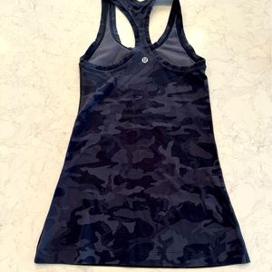 Lululemon size 4 tank top